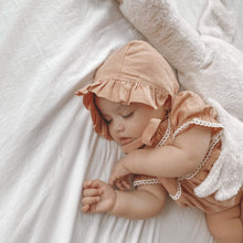 Load image into Gallery viewer, Violet Bonnet - Terracotta