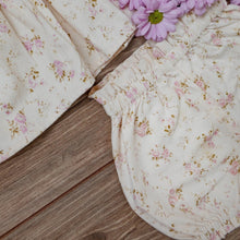 Load image into Gallery viewer, vintage rose print cotton bloomer for baby girl or toddler girl on beige background
