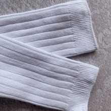 Load image into Gallery viewer, Ribbed Socks - White
